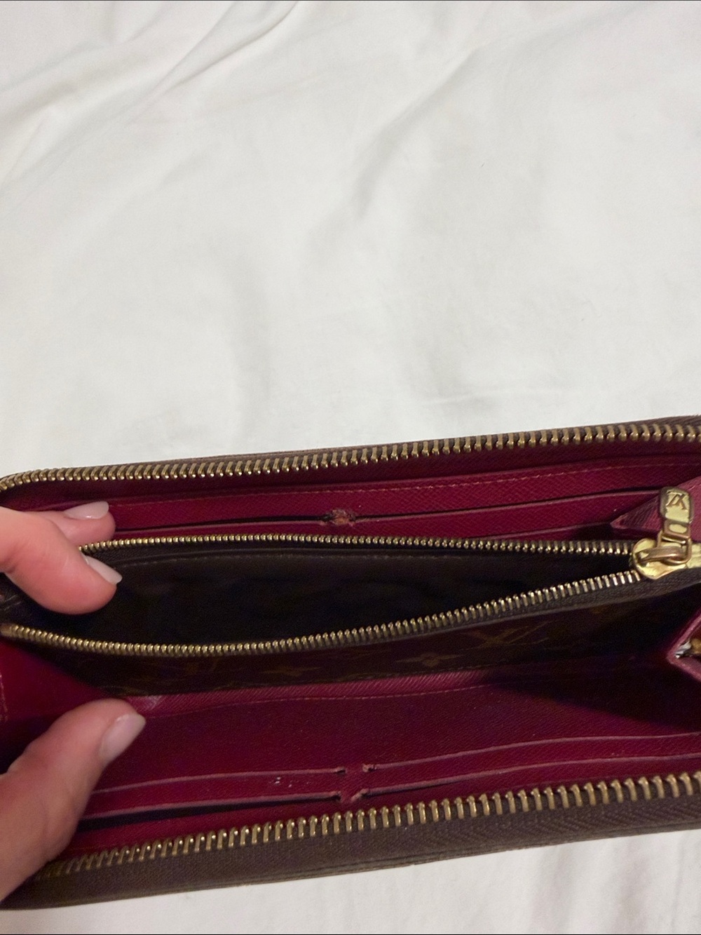 Louis Vuitton Monogram Zip Wallet - Brown and Tan - Picture 4 of 7